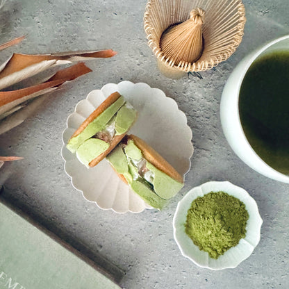 北海道バターサンド 抹茶小豆とお餅 上から見た図 | 大粒で美しい断面