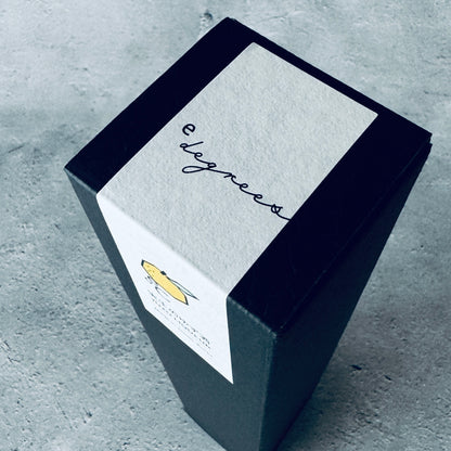 実生のゆず酒のパッケージ | 高知県産ゆずリキュール