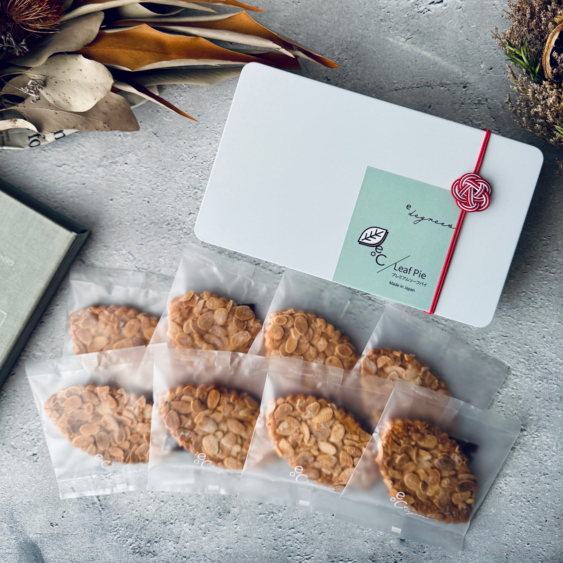 画像6 (11_74c08889.png) リーフパイ アーモンドキャラメル 個包装 | 梅結びのお紐付きの高級ギフトスイーツ | 手土産に便利
