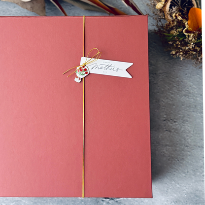 【数量限定】リスと戯れる森のクッキー缶 & Flower Box for Mother's Day 送料無料