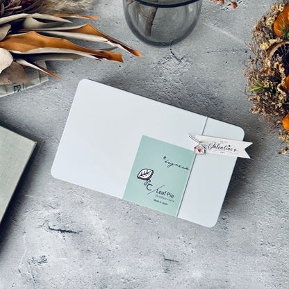 リーフパイ アーモンド&ショコラ缶 8枚入 | バレンタインギフトに人気のお取り寄せスイーツ