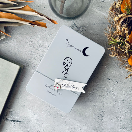 福を呼ぶフクロウとお月さまのクッキー缶 | バレンタインギフトに人気のかわいいお取り寄せスイーツ