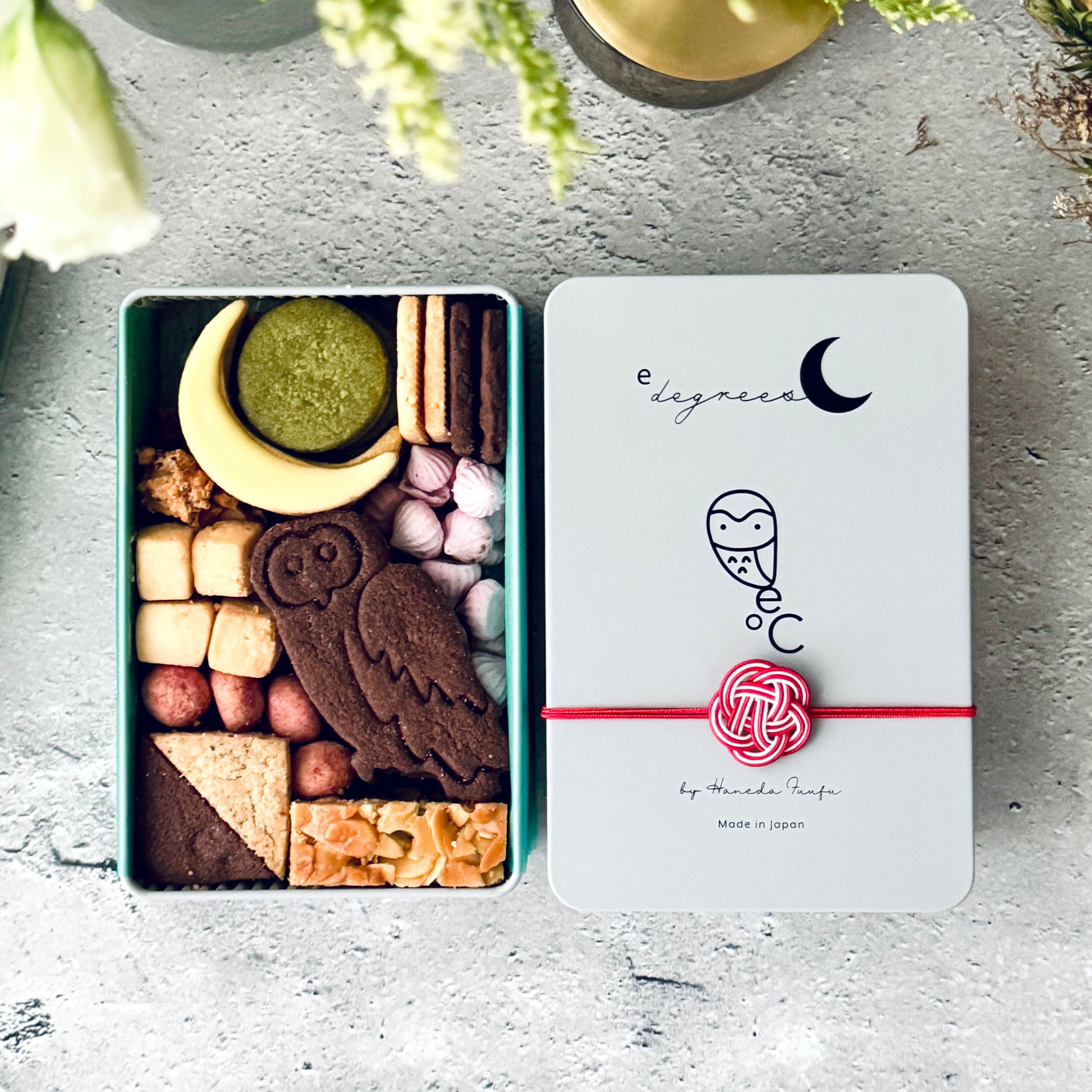 福を呼ぶフクロウとお月さまのクッキー缶 | かわいい人気のお取り寄せ