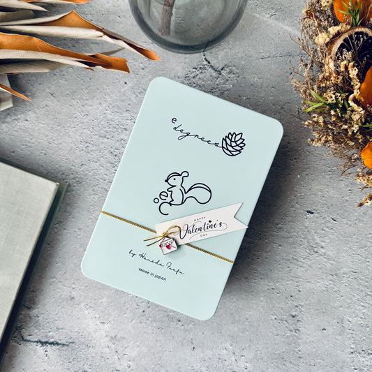 リスと戯れる森のクッキー缶 | バレンタインギフトに人気のかわいいお取り寄せスイーツ