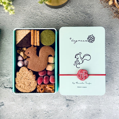 リスと戯れる森のかわいいクッキー缶 | 梅結び付き和風ギフト | 人気のお取り寄せスイーツ